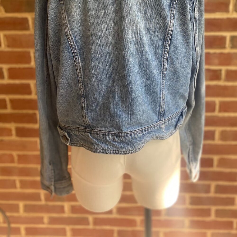 American Eagle Distressed Jean Jacket Size XL - Picture 6 of 15
